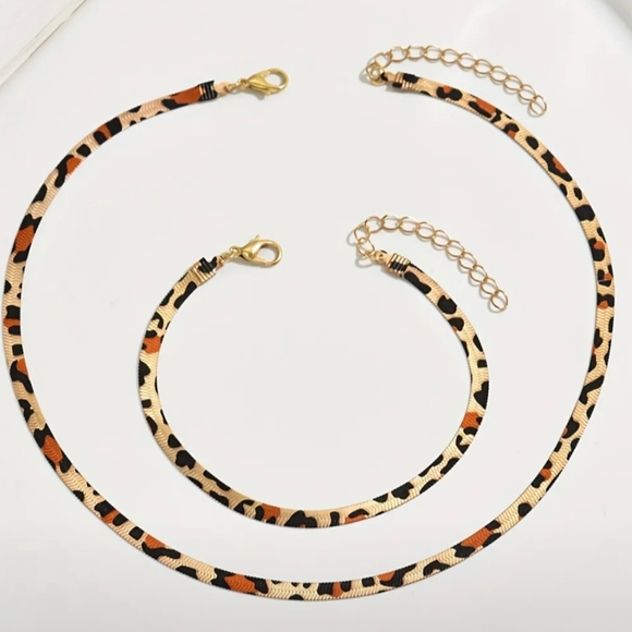 2/$40 NEW Mobwife Sexy Elegant Leopard Print Necklace and Bracelet Set-(#0260) - Picture 2 of 5